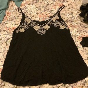 Women’s Eyeshadow black and cream rose tank